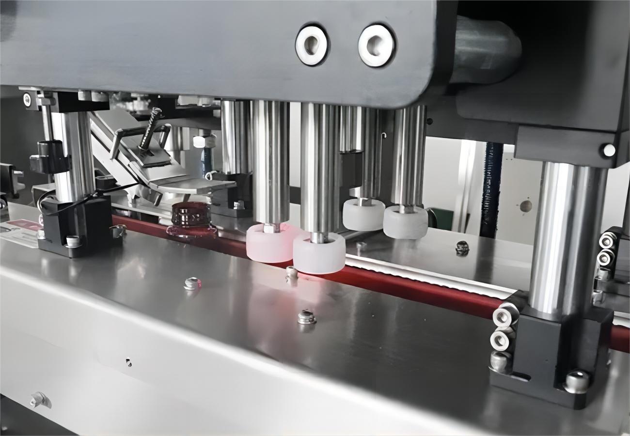 cover feeding device